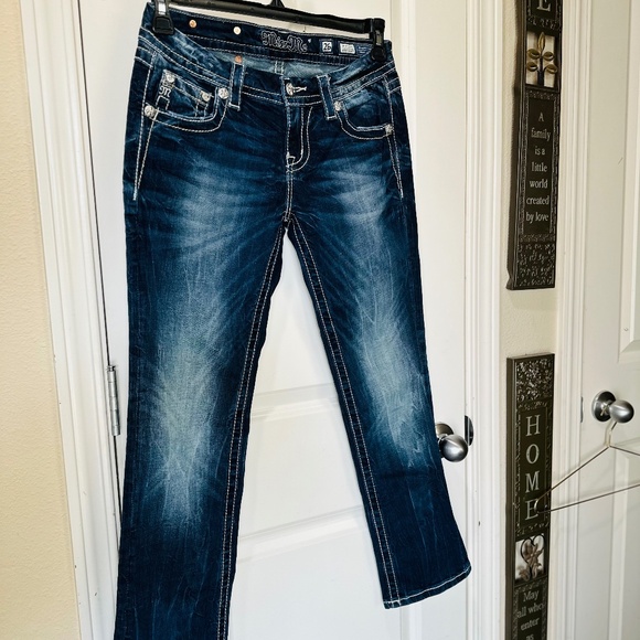 Miss Me Jeans - Picture 2 of 9